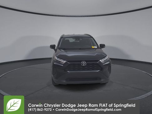 Used 2023 Toyota RAV4 XLE FWD image 5