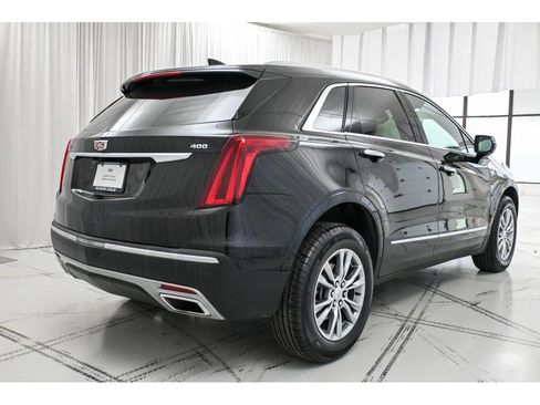 Certified 2022 Cadillac XT5 Premium Luxury FWD image 7