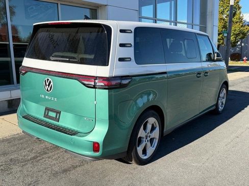New 2025 Volkswagen ID. Buzz Pro S Plus image 3