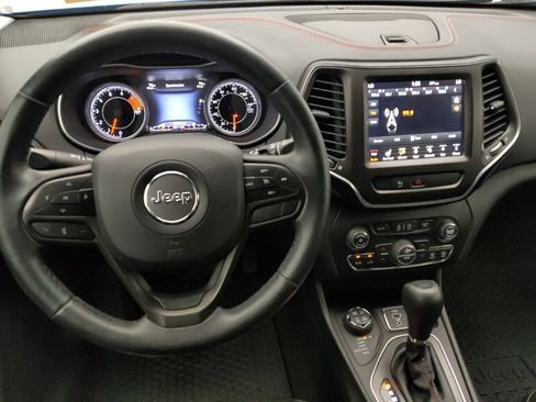Used 2019 Jeep Cherokee Trailhawk w/ Cold Weather Group AWD/4WD image 22