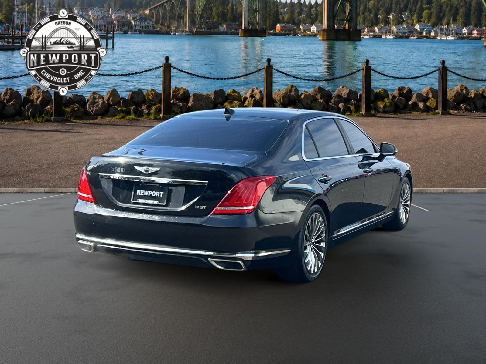 Used 2019 Genesis G90 3.3T Premium RWD image 5