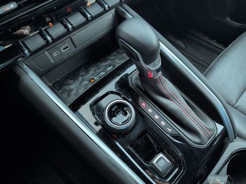 Certified 2024 Chevrolet Colorado Z71 w/ Z71 Convenience Package 2 image 18