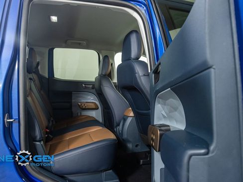 Used 2023 Ford Maverick Lariat image 32