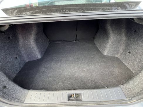 Used 2025 Nissan Versa SV FWD image 30