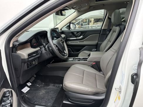 New 2026 Lincoln Corsair Reserve image 5