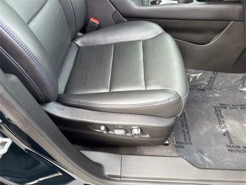 Used 2024 Cadillac XT4 Sport image 15