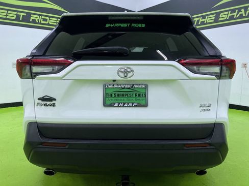 Used 2019 Toyota RAV4 XLE w/ Convenience Package AWD/4WD image 8