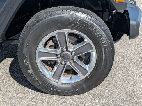 Used 2020 Jeep Wrangler Unlimited Sahara image 14