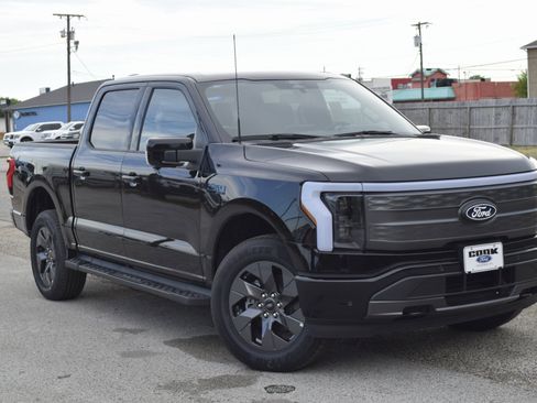 New 2025 Ford F150 Lightning Lariat image 3