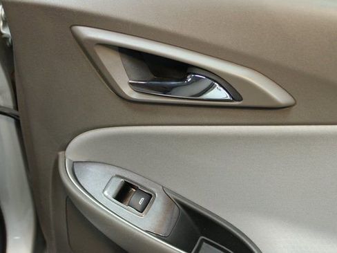 Used 2021 Chevrolet Malibu LT image 13