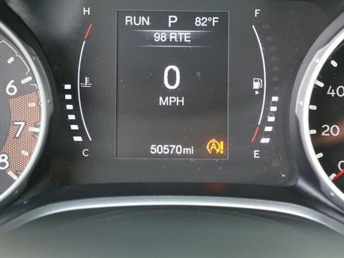 Used 2019 Jeep Compass Latitude FWD image 18