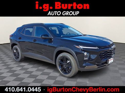 New 2026 Chevrolet Trax ACTIV w/ Driver Confidence Package image 1