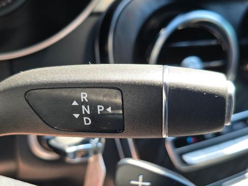 Used 2019 Mercedes-Benz GLC 300 4MATIC image 12
