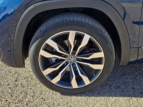 Used 2022 Volkswagen Atlas Cross Sport SEL Premium R-Line w/ Cross Sport MDO Package image 11