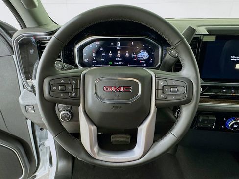 New 2026 GMC Sierra 1500 SLE w/ Preferred Package image 6