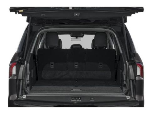 New 2026 Lincoln Navigator L Premier AWD/4WD image 13