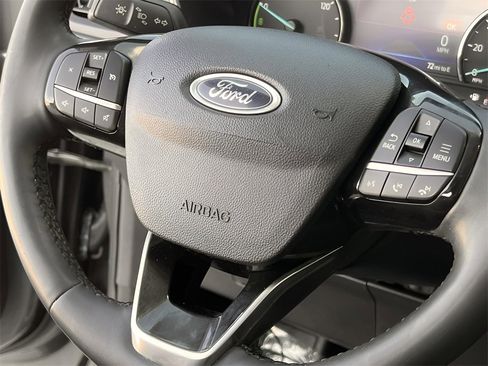 Used 2022 Ford Escape SEL image 20