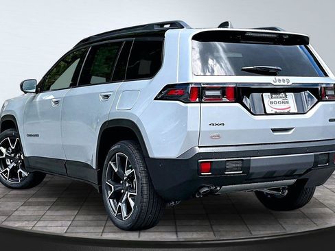 New 2026 Jeep Cherokee Overland w/ Trailer Tow Group AWD/4WD image 4