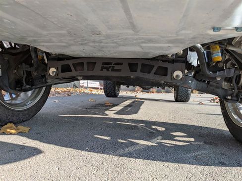 Used 2020 Nissan Titan PRO-4X w/ Pro-4x Convenience Package image 10