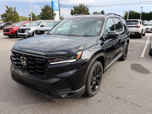 New 2025 Honda Pilot Black Edition image 2