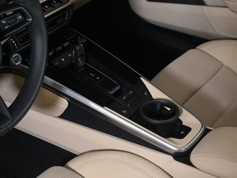 Certified 2021 Porsche 911 Targa 4S image 16