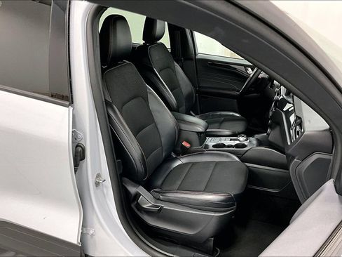 Used 2025 Ford Escape ST-Line AWD/4WD image 9