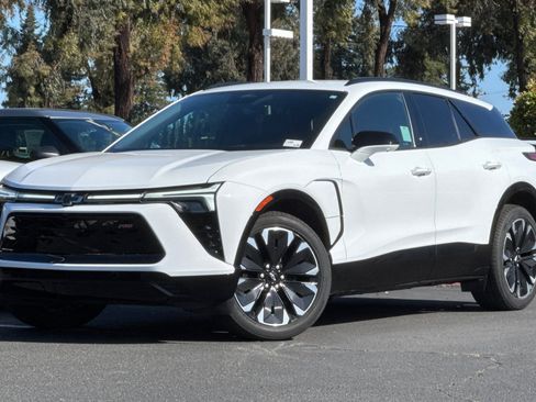 Used 2024 Chevrolet Blazer EV RS AWD/4WD image 9