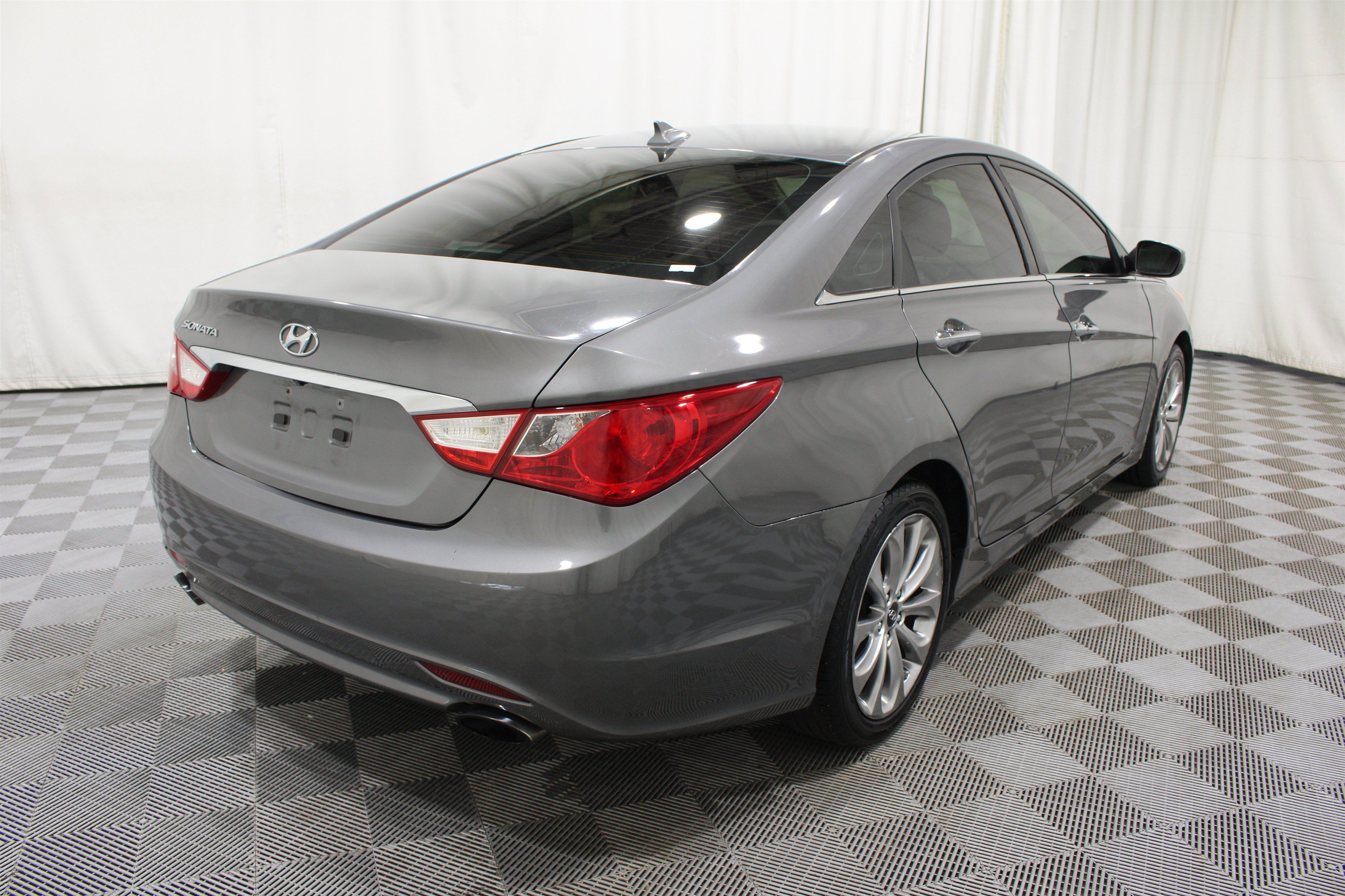 Used 2013 Hyundai Sonata SE w/ Navigation & Sunroof Pkg FWD image 28