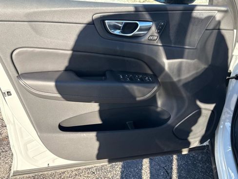 Certified 2025 Volvo XC60 B5 Plus image 16