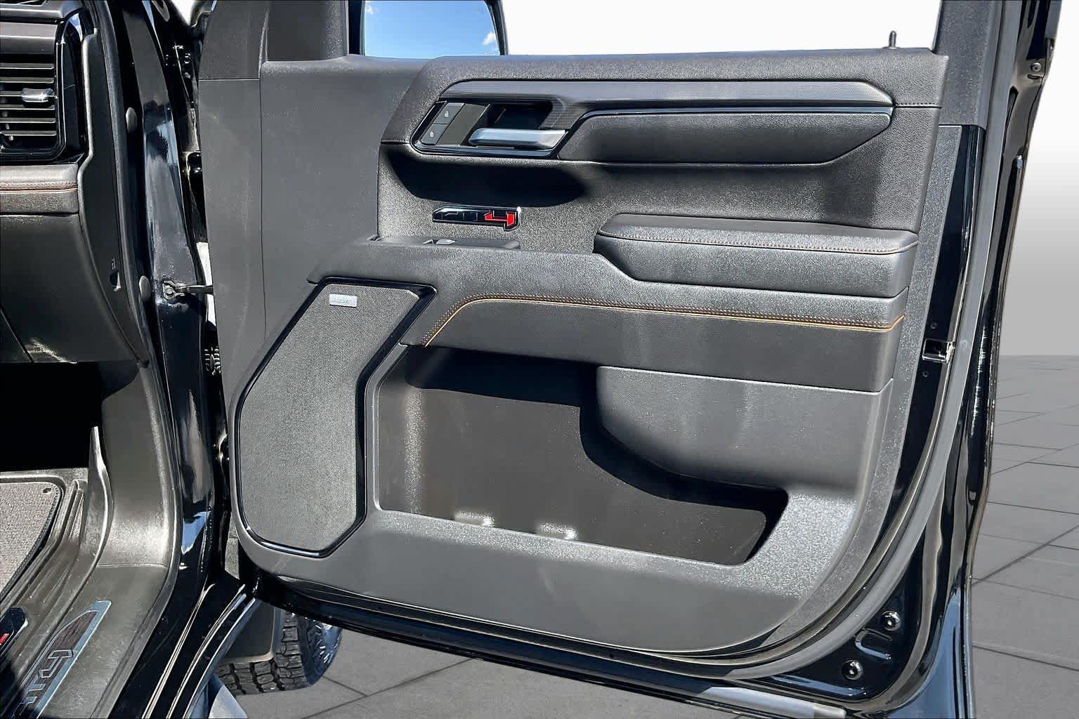 Used 2023 GMC Sierra 1500 AT4 w/ AT4 Premium Package AWD/4WD image 23