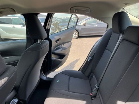 Used 2025 Toyota Corolla LE image 38
