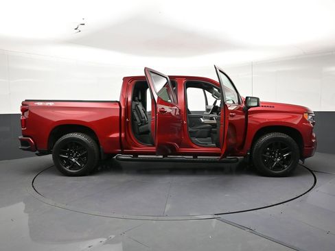 Used 2023 Chevrolet Silverado 1500 RST AWD/4WD image 32