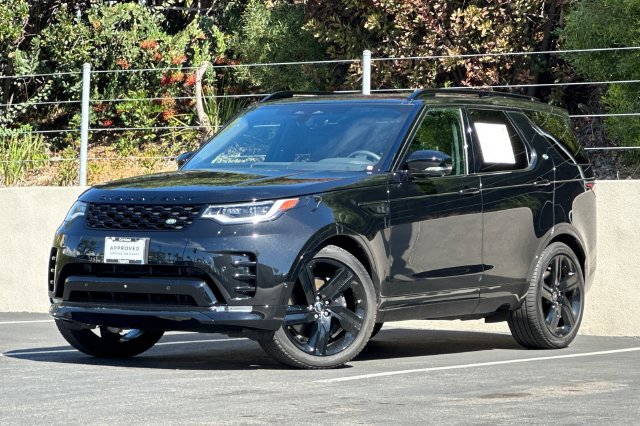 Certified 2025 Land Rover Discovery Dynamic SE AWD/4WD image 1