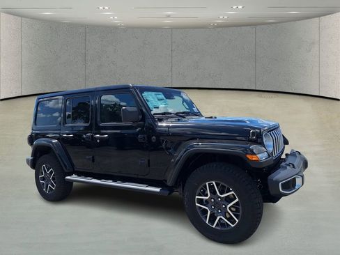 New 2025 Jeep Wrangler Unlimited Sahara AWD/4WD image 3