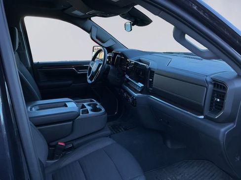 Used 2022 Chevrolet Silverado 1500 LT AWD/4WD image 15