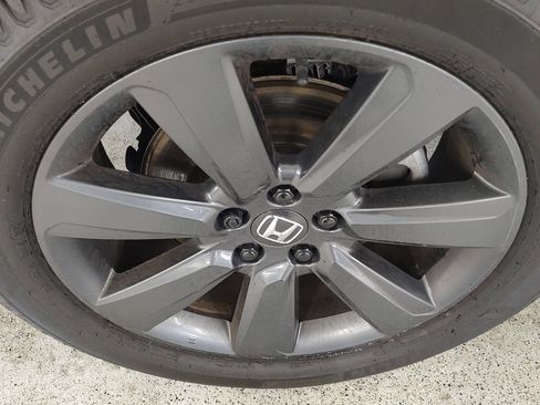Used 2023 Honda Pilot Sport image 33