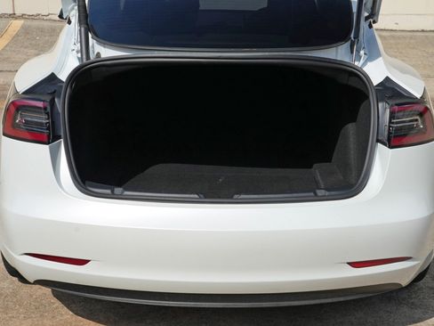 Used 2023 Tesla Model 3 Standard Range RWD image 10