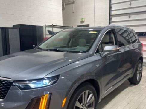 Used 2020 Cadillac XT6 Premium Luxury image 10