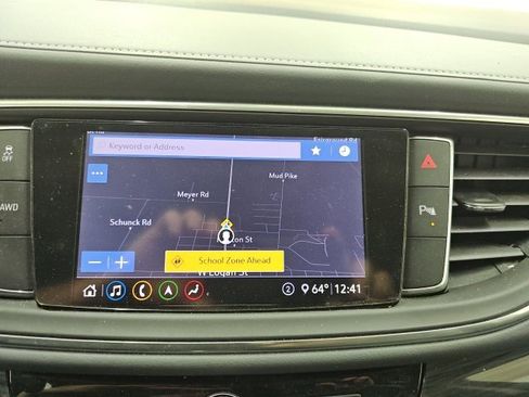 Used 2020 Buick Enclave Essence w/ Sound and Sites Package image 6