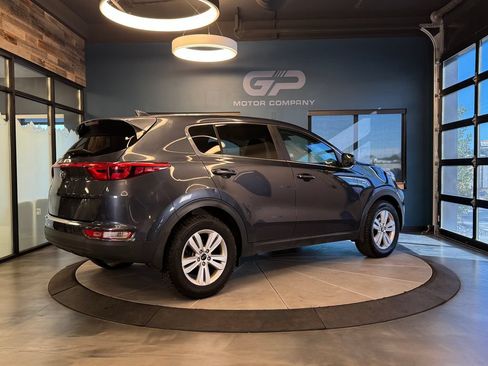 Used 2018 Kia Sportage LX AWD/4WD image 3
