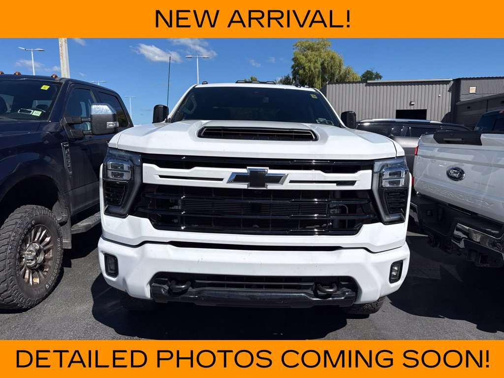 Used 2024 Chevrolet Silverado 3500 LT w/ Z71 Sport Edition AWD/4WD image 2