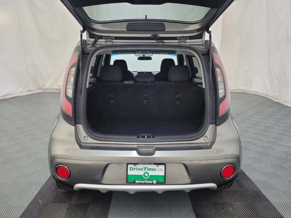 Used 2018 Kia Soul + FWD image 29