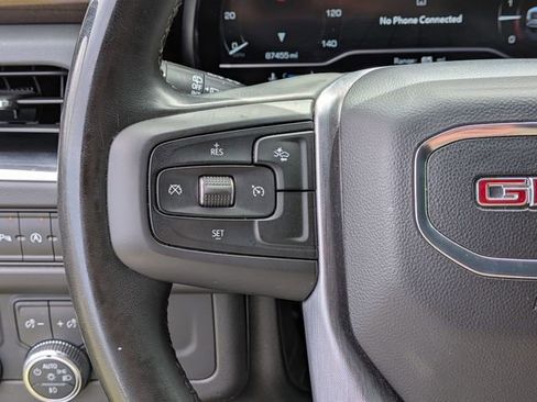 Used 2023 GMC Yukon XL SLE w/ Gmc Pro Safety Plus Package RWD image 17