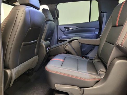 New 2026 Chevrolet Traverse RS image 12