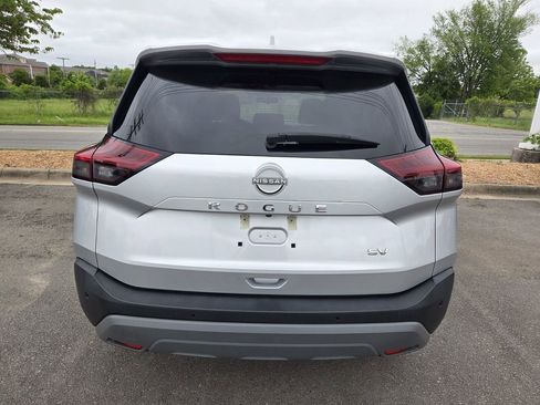 Used 2023 Nissan Rogue SV FWD image 5