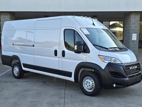 Used 2025 RAM ProMaster 3500 w/ Convenience Group image 2