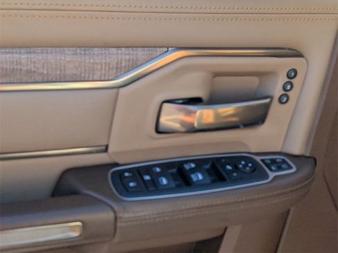 Used 2023 RAM 2500 Limited image 14