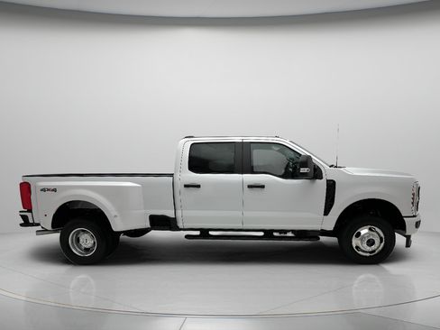 New 2026 Ford F350 XL w/ STX Appearance Package AWD/4WD image 2