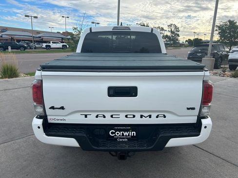 Used 2017 Toyota Tacoma Limited w/ Tow Package AWD/4WD image 7