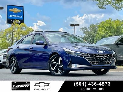 Used 2022 Hyundai Elantra SEL w/ Convenience + Premium Package
